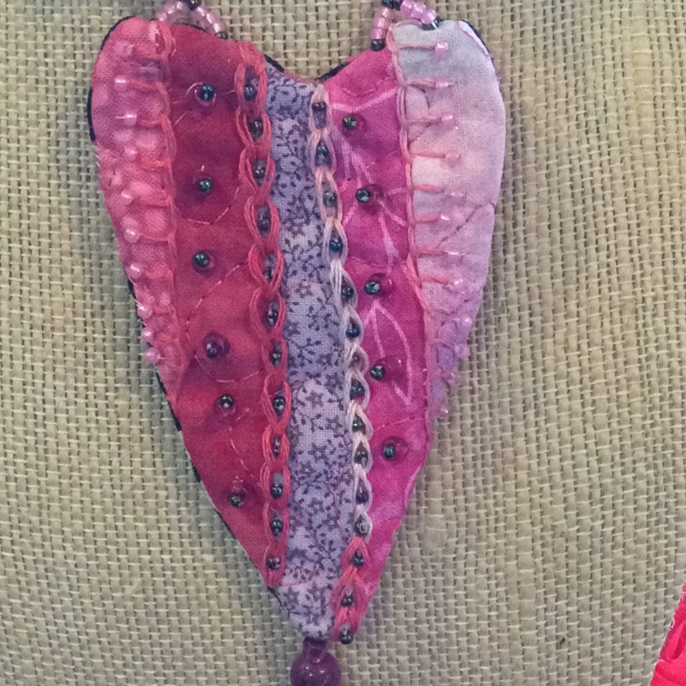 Boutique: Hand made embroidered heart quilt necklace - Picture 3 of 8